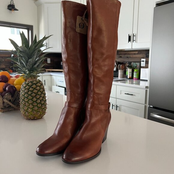 NWT Born Leather Heeled Riding Boot - Picture 2 of 6
